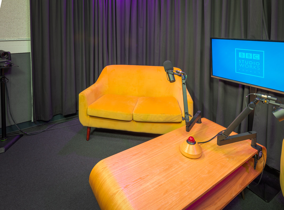 PODCAST AND VODCAST STUDIO